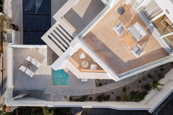 Soukromá vila na kurzu pečení v řeckých Athénách od Mari Peče. Bazén a soukromé parkování.