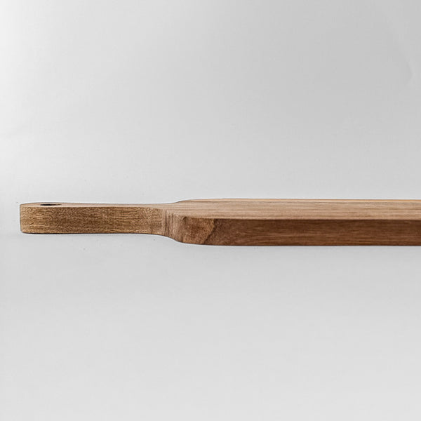 Elegantná oválna servírovacia doska s rukoväťou – orechové drevo, 41 × 12 cm