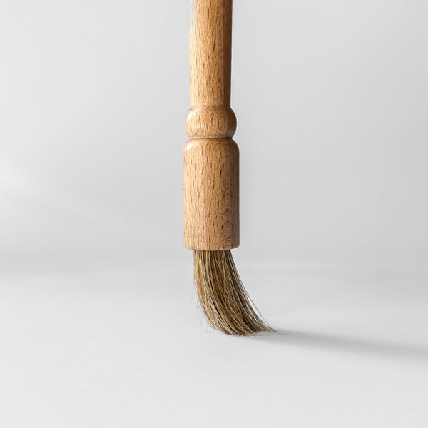 Štětec s přírodními štětinami s dřevěnou rukojetí – 18,5 cm