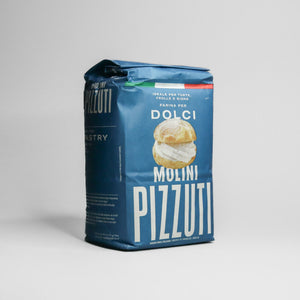 1 kg nejlepší italské mouky na sladké pečení, to je Farina per Dolci od Molini Pizzuti.