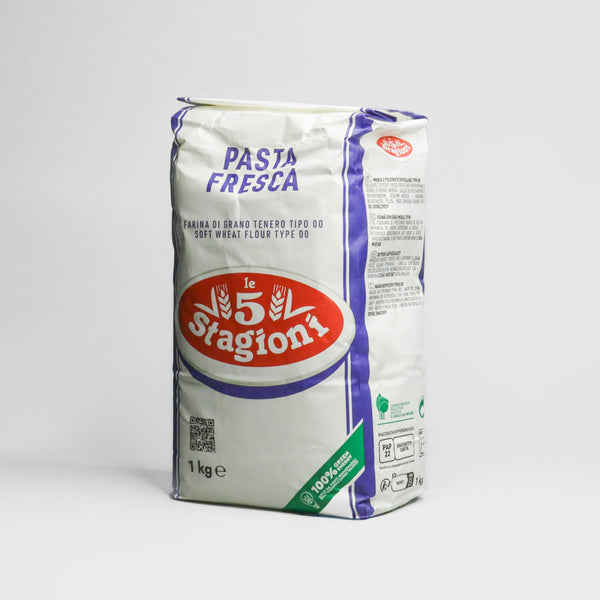 Výběrová 1 kg pšeničná mouka z Itálie na máslové těsto i domácí těstoviny. Pasta Fresca od Le 5 Stagioni.