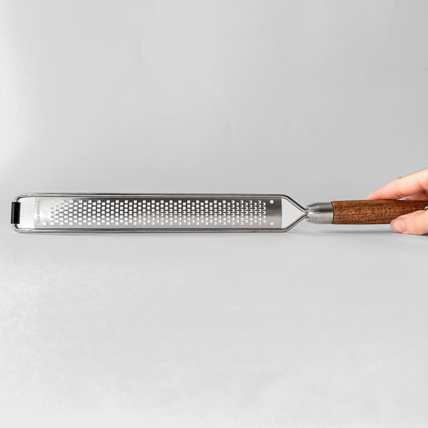Stainless steel grater with wooden handle – 40 cm, with anti-slip stopper
