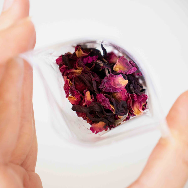 Wild Joys: dried edible flowers for cakes
