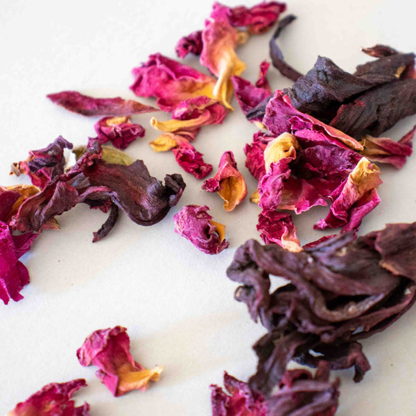 Wild Joys: dried edible flowers for cakes